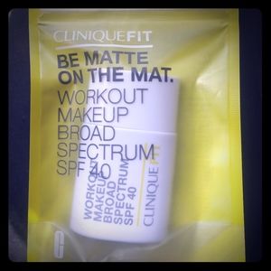 CliniqueFIT™ Workout Makeup Broad Spectrum SPF 40